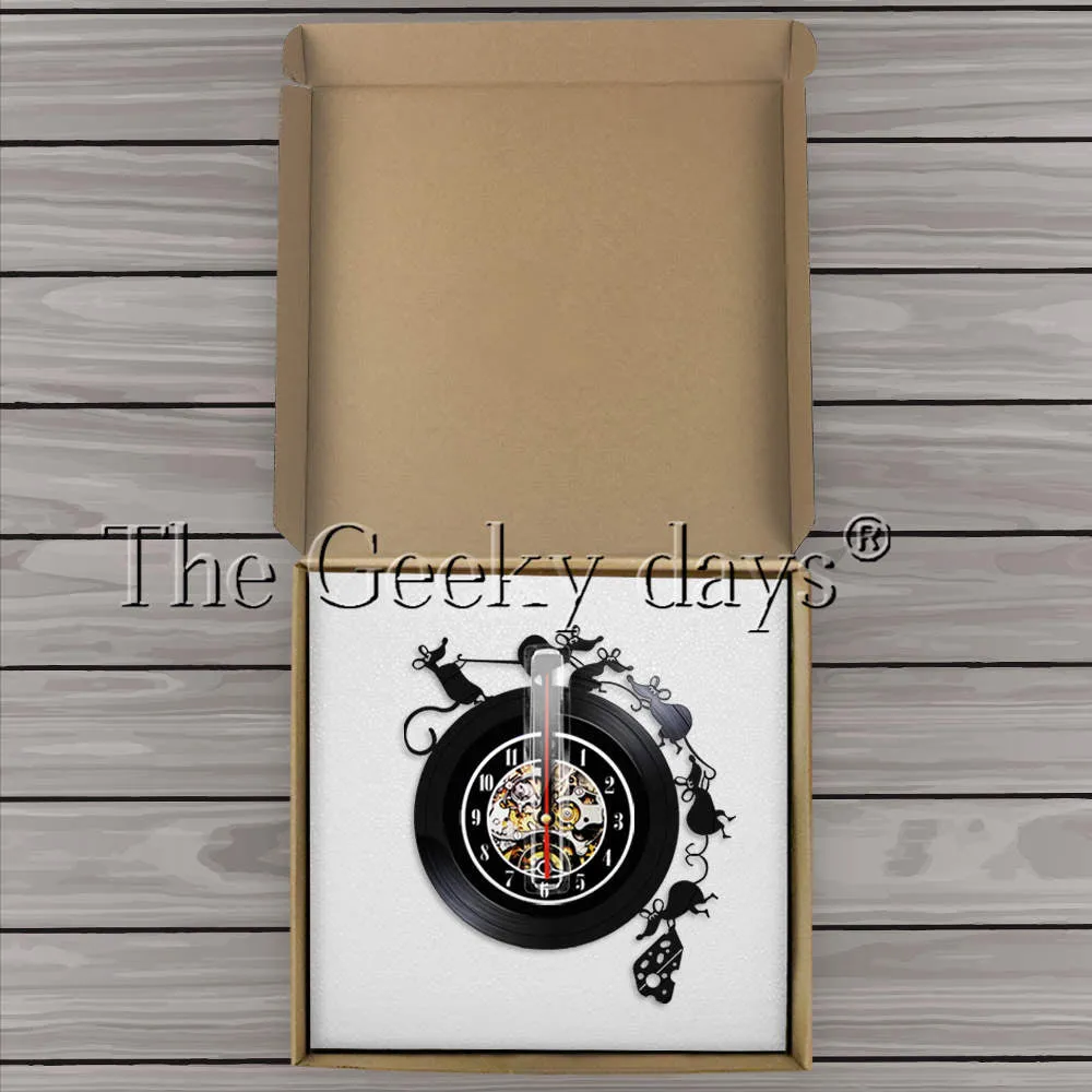 Adorable Mouse and Cheese Game Wall Art Wall Clock Vinyl Record Wall Clock Mouse Rat Gift Children Room Decorative Clock Watch