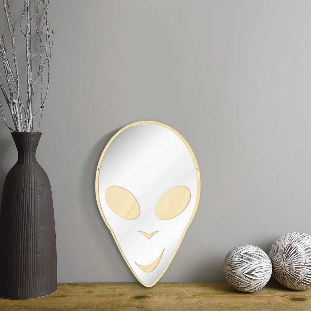 Alien ET Extraterrestrial Cute Wall Mirror E.T. Science Galaxy Planet Nursery Kid Room Decor Acrylic Mirror With Wooden Back