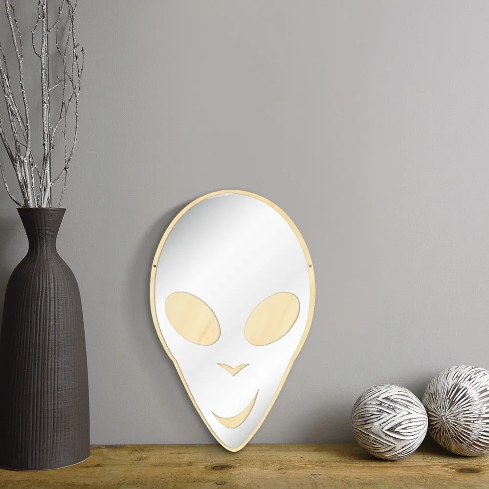 Alien ET Extraterrestrial Cute Wall Mirror E.T. Science Galaxy Planet Nursery Kid Room Decor Acrylic Mirror With Wooden Back