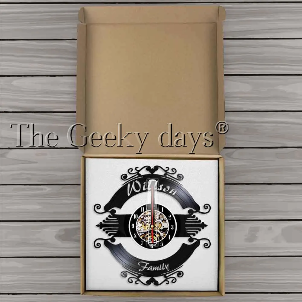 Family Name Sign Wall Clock Personalized Family Ornament Custom Your Name Wedding Marriage Vinyl Record Clock Housewarming Gift