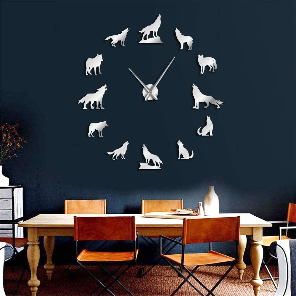 Howling Wolf DIY Large Wall Clock Different Wolf Pose Frameless Wall Watch Clock Home Decor Modern Design Wolf Admirers Gift