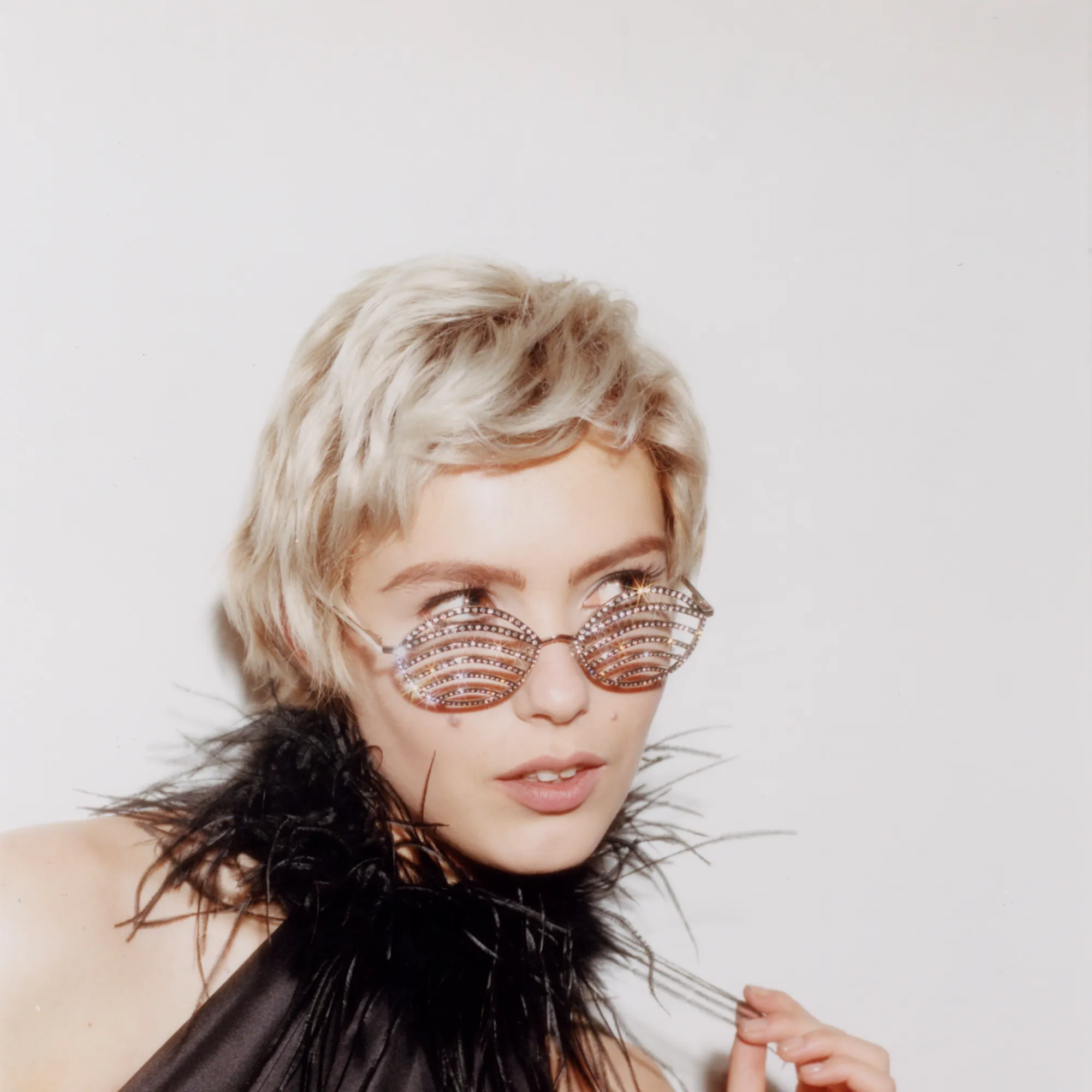 'IT Girl' with Crystals, Oversized Sunglasses in White   | NUE STUDIO x LINDA FARROW