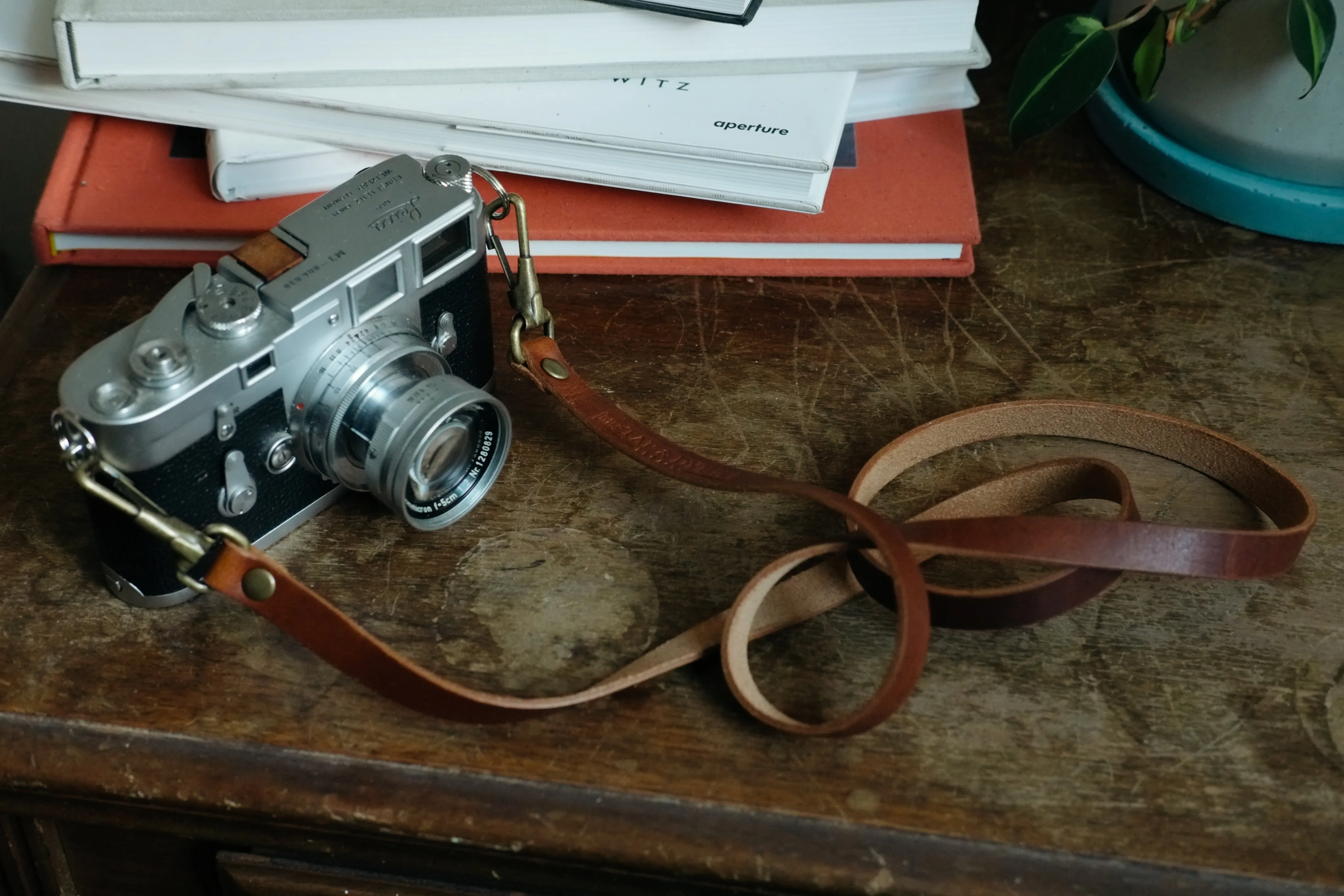 L E G A C Y quick release camera strap
