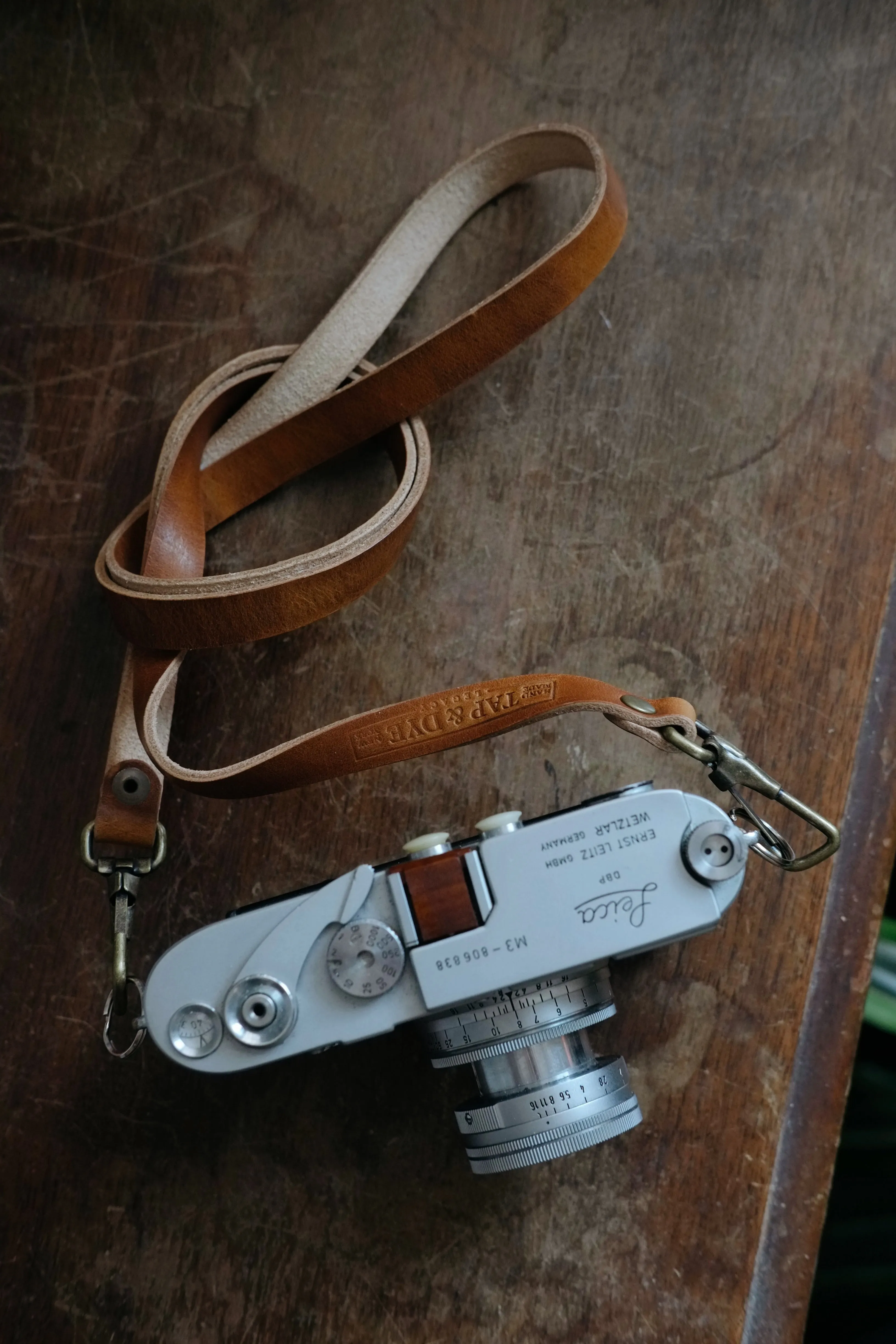 L E G A C Y quick release camera strap