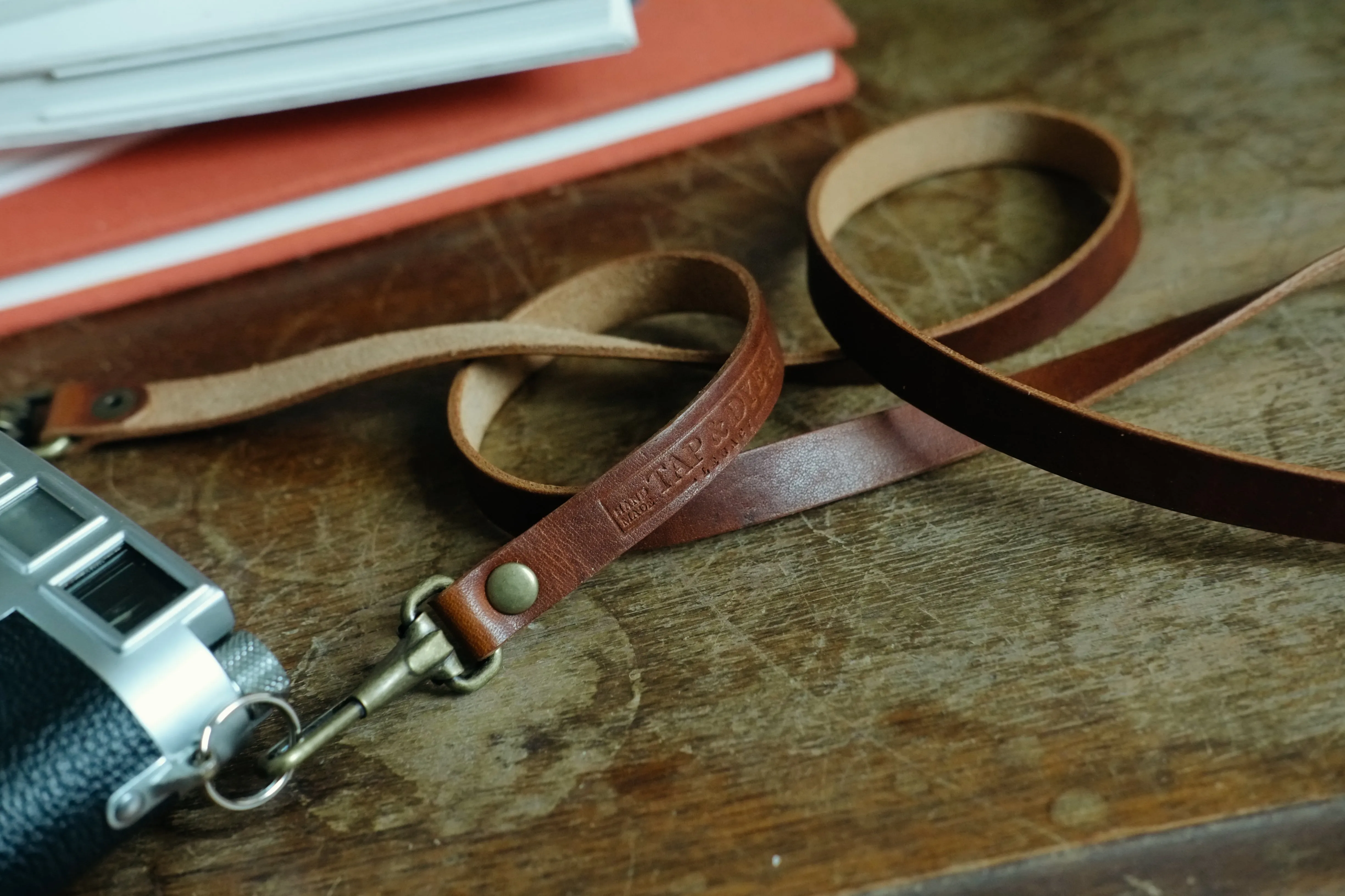 L E G A C Y quick release camera strap