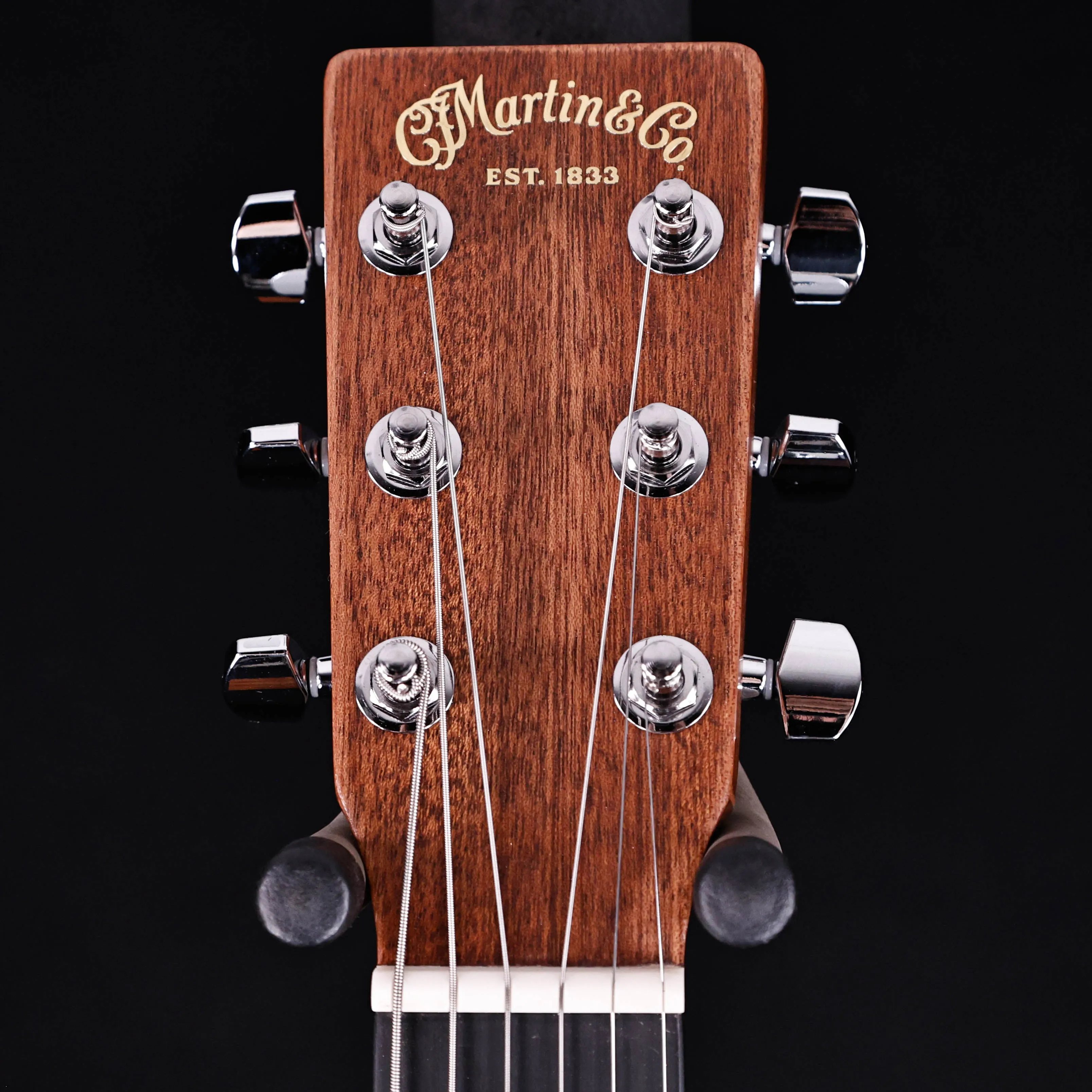 Martin DJR-10E StreetMaster Junior (w Gig Bag) 4lbs 1.1oz w TONERITE AGING OPTION!
